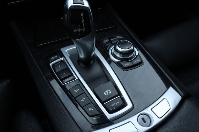 BMW 740d xDrive  HEAD UP+ACC+GSD