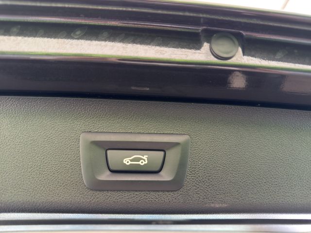 Fahrzeugabbildung BMW 530d Touring LED+Kamera+Leder+CarPlay+DAB