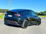 Tesla Mod. Y LR AWD 8/22 20 Zoll Sensoren  - schwarze Tesla Model Y