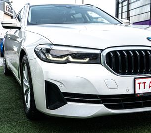 Fahrzeugabbildung BMW 520d Touring 1.HAND|H/K|LED|AHK|ACC|SHZ|LHZ|KAM.