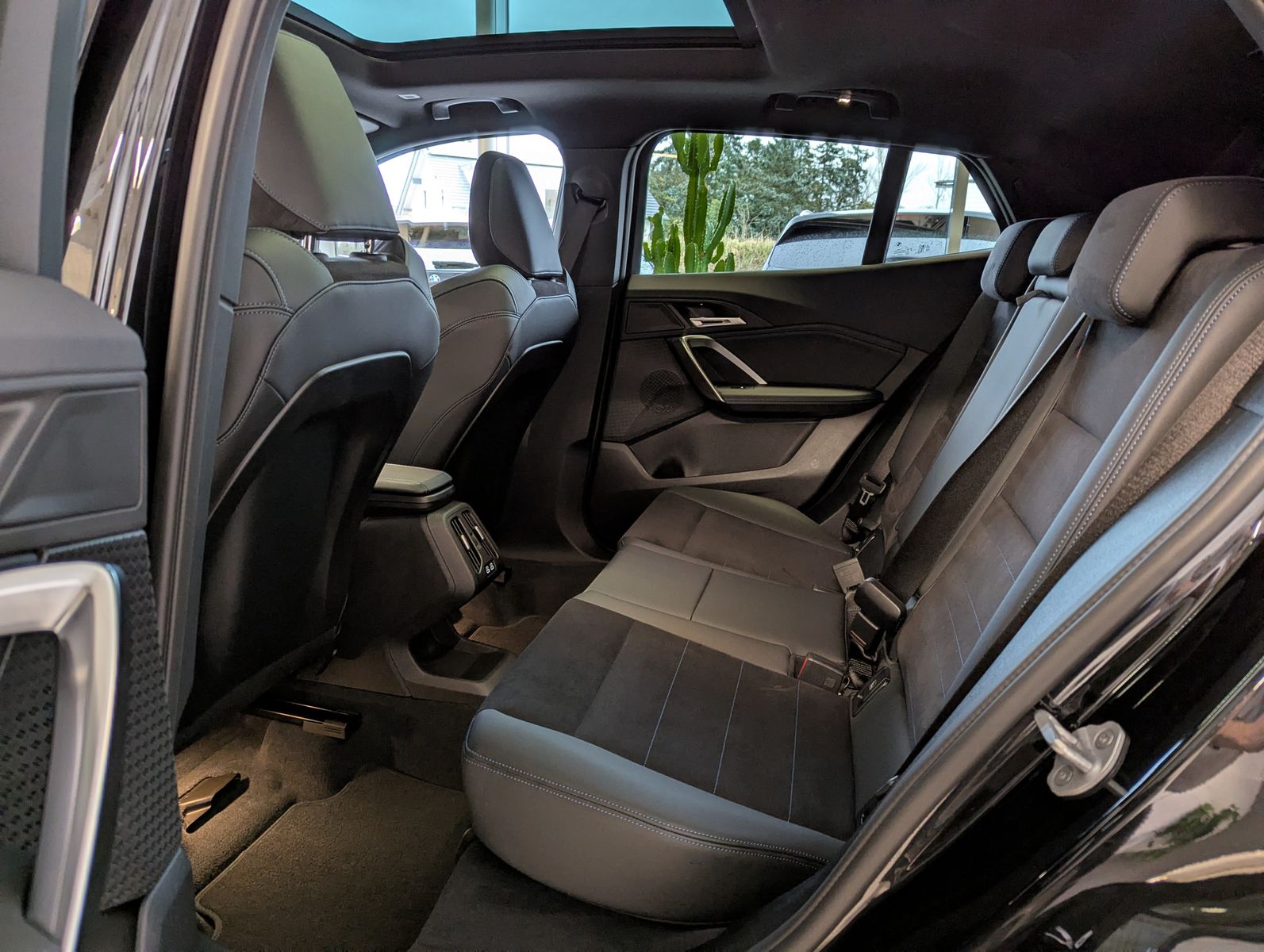 BMW X2 20 i M-Sport Pano Aktivsitze Kamera AHK - Image 13