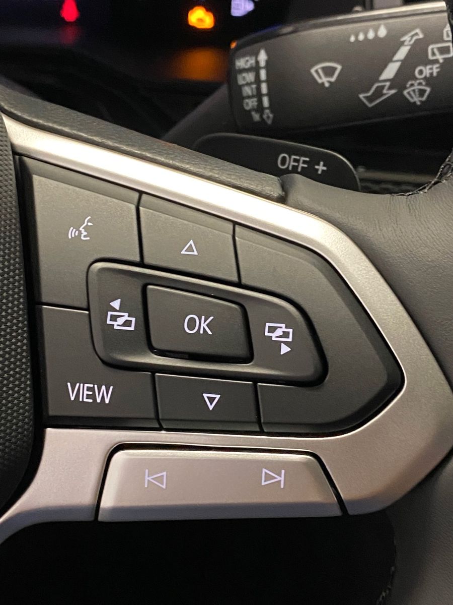 Fahrzeugabbildung Volkswagen Taigo 1.5 TSI DSG Life+MATRIX LED+KAMERA+AppCon+