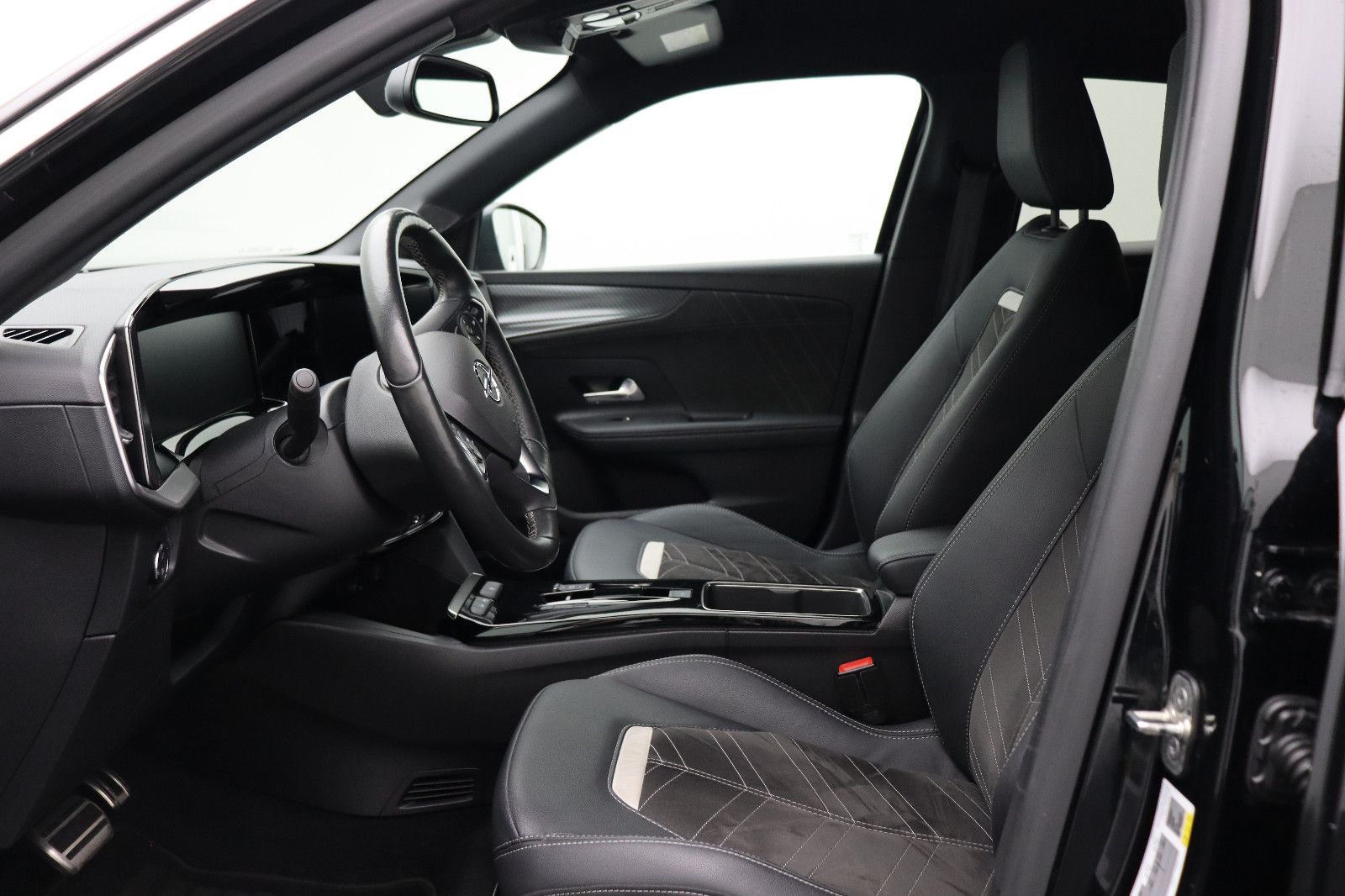 Fahrzeugabbildung Opel Mokka e Ultimate LED/RK/ACC/SH/AppleCP