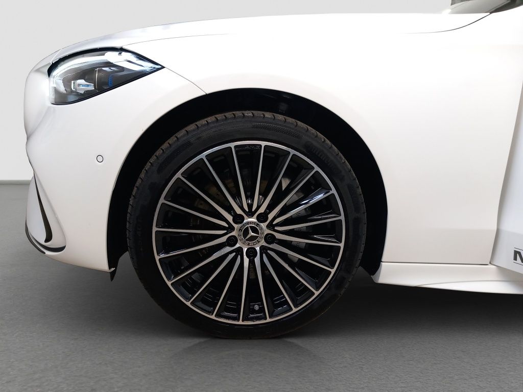 Fahrzeugabbildung Mercedes-Benz C 300 de T-Modell mit EQ Hybrid Technologie AHK