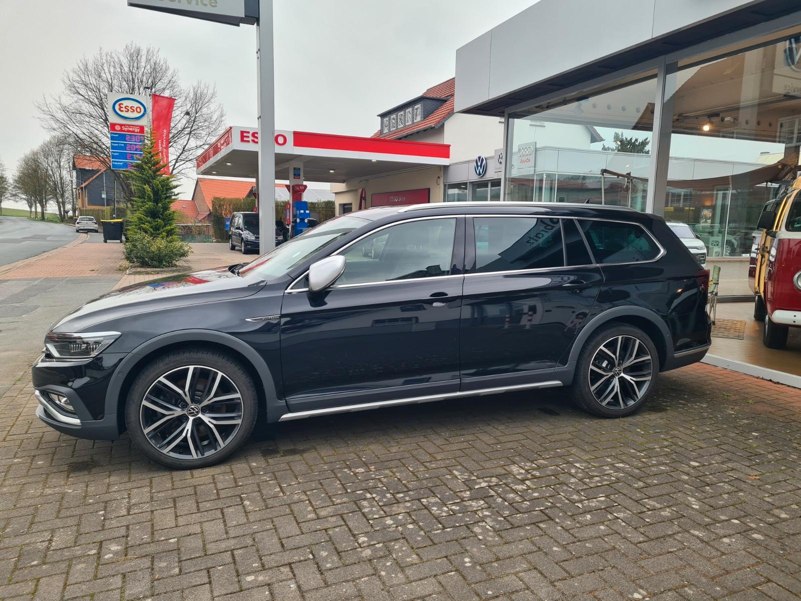 Volkswagen Passat Variant Alltrack *AHK*Matrix*Pano*