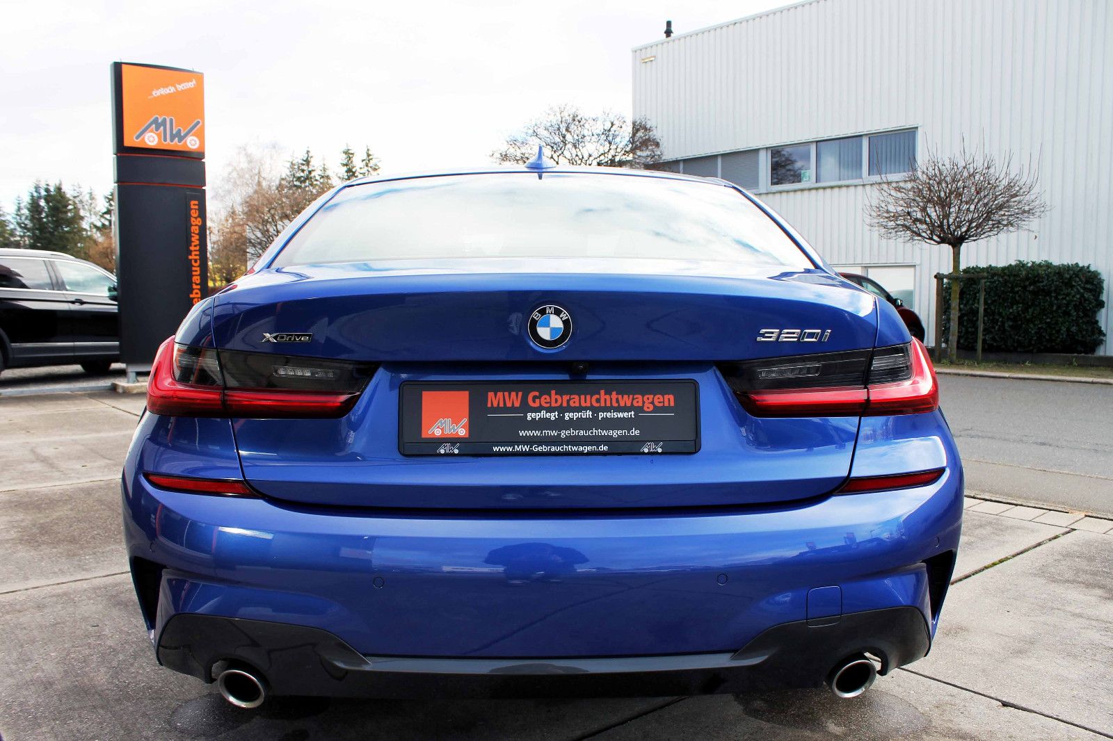 Fahrzeugabbildung BMW 320i xDrive MSport Steptr. Temp PDC KAM LED NAV