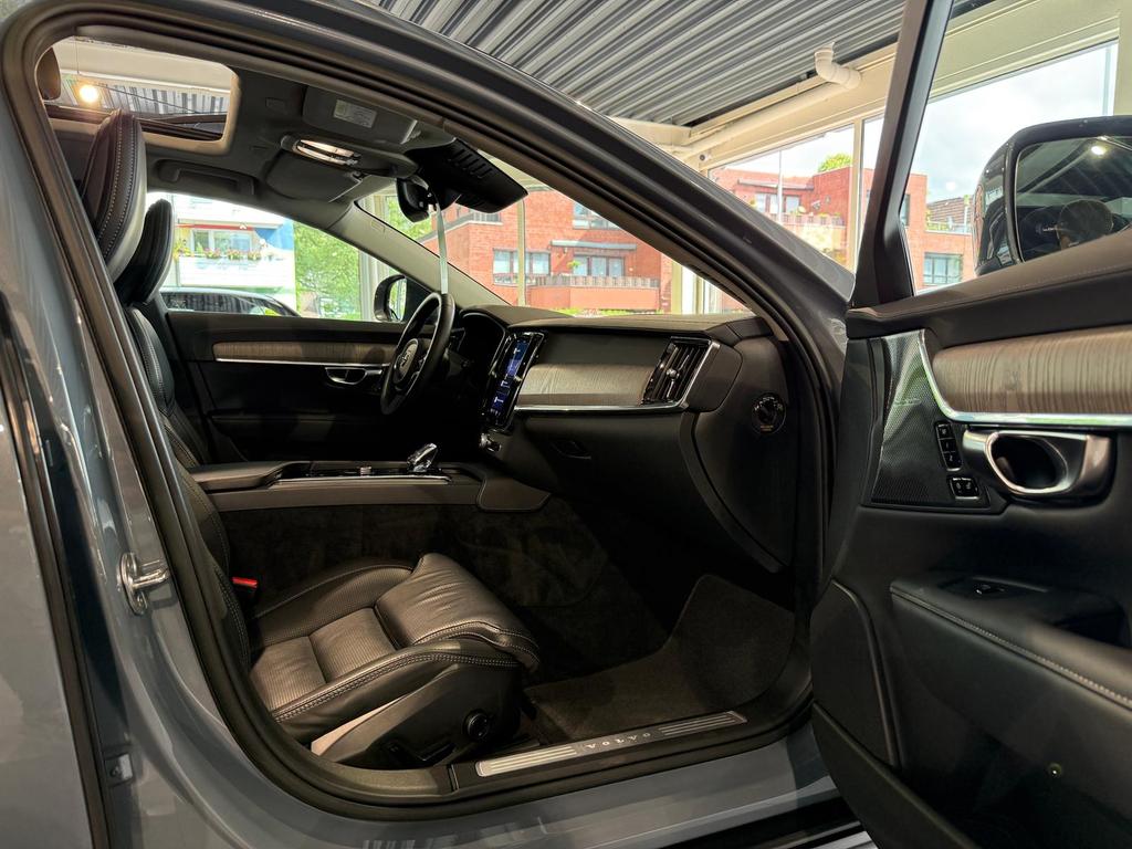 Volvo V90 Cross Country