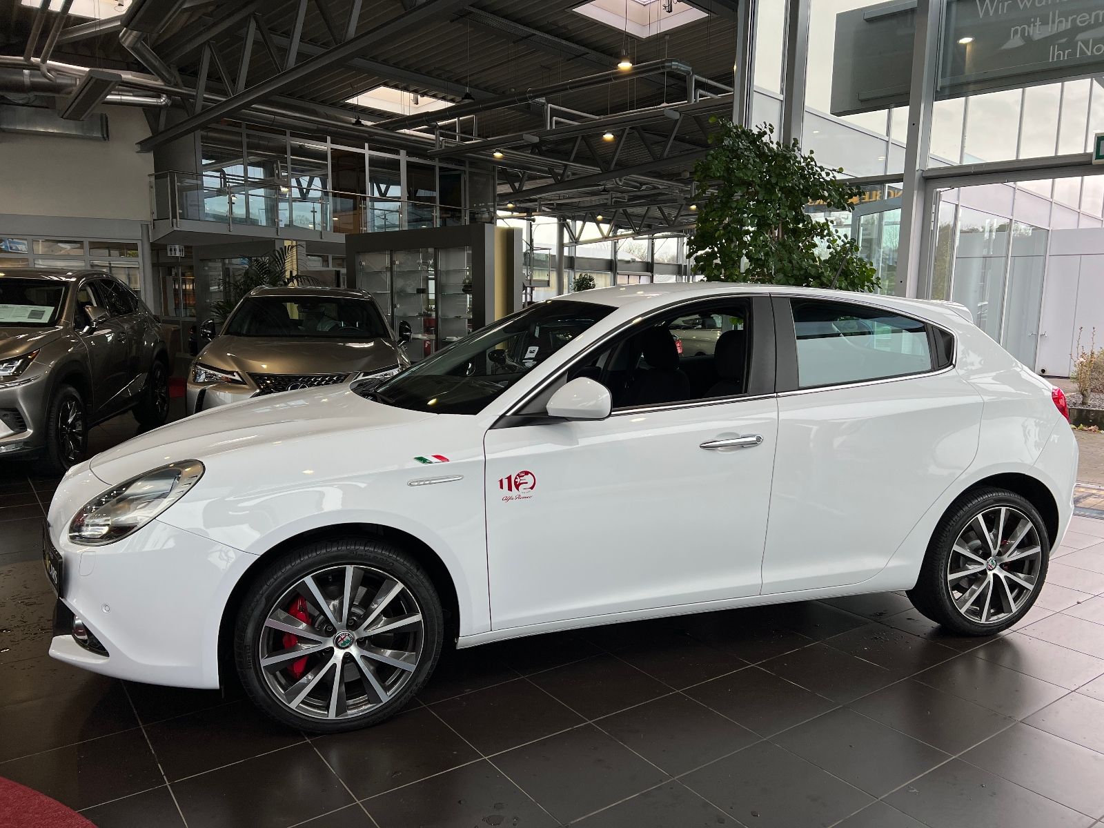 Fahrzeugabbildung Alfa Romeo Giulietta Super XEN SHZ PDC NAVI ALU