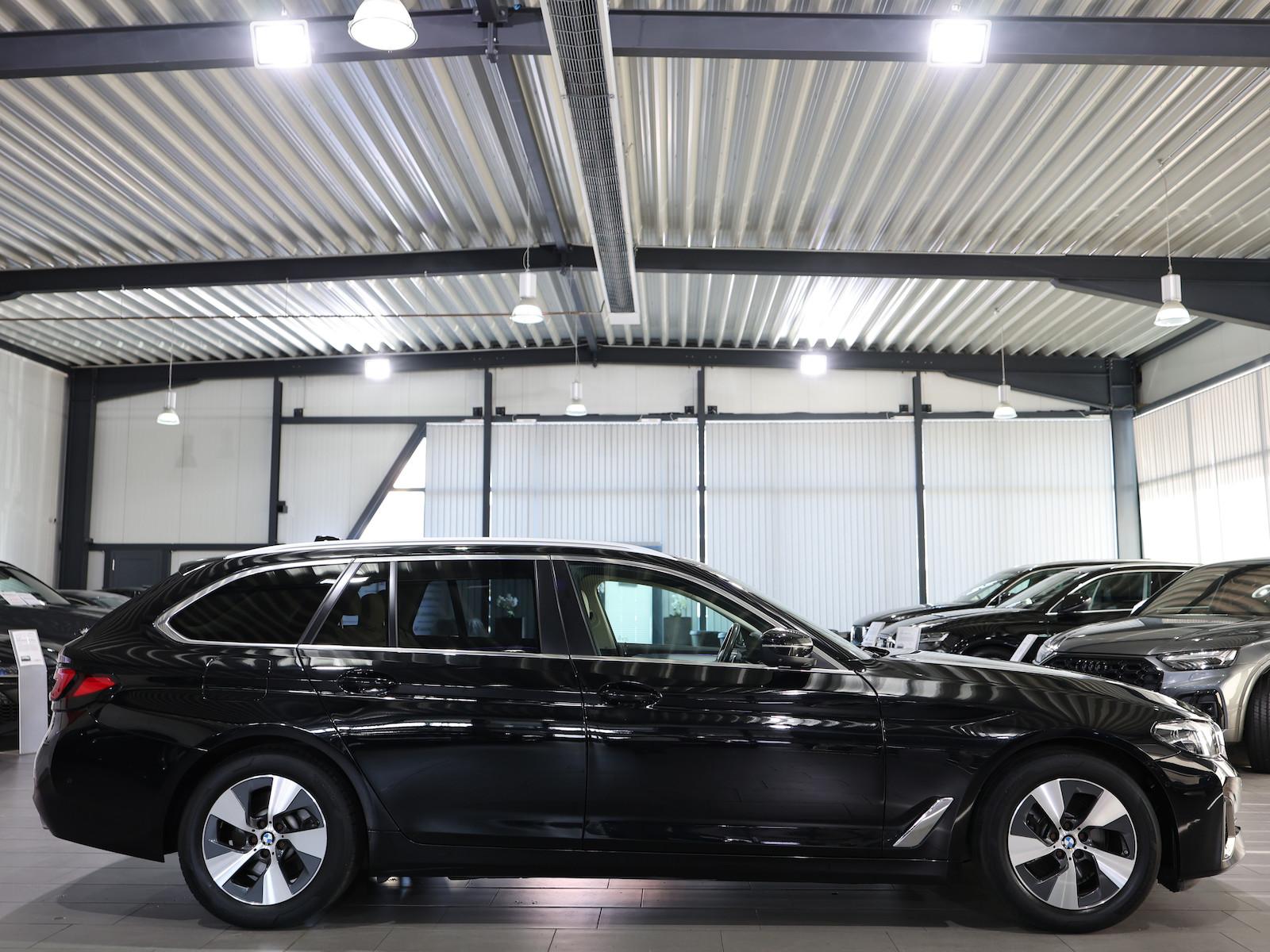 BMW 520d Touring BUSINESS / LIVE-COCKPIT+NAVI+360°
