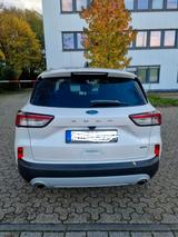 Ford Kuga 2.5 Duratec PlugIn Titanium X Top Zustand - Ford Kuga Titanium mit Hybrid-Antrieb (Benzin/Elektro)