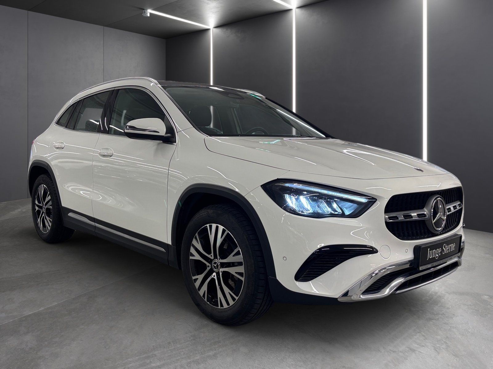 Fahrzeugabbildung Mercedes-Benz GLA 200 Progressive*Pano*Distro*Totwink*LED*Kam*