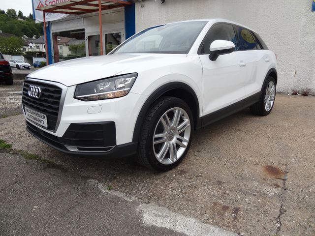 Audi Q2/Super-Optik/Navi/Euro6/2.Hd/Alu/PDC/Garantie/