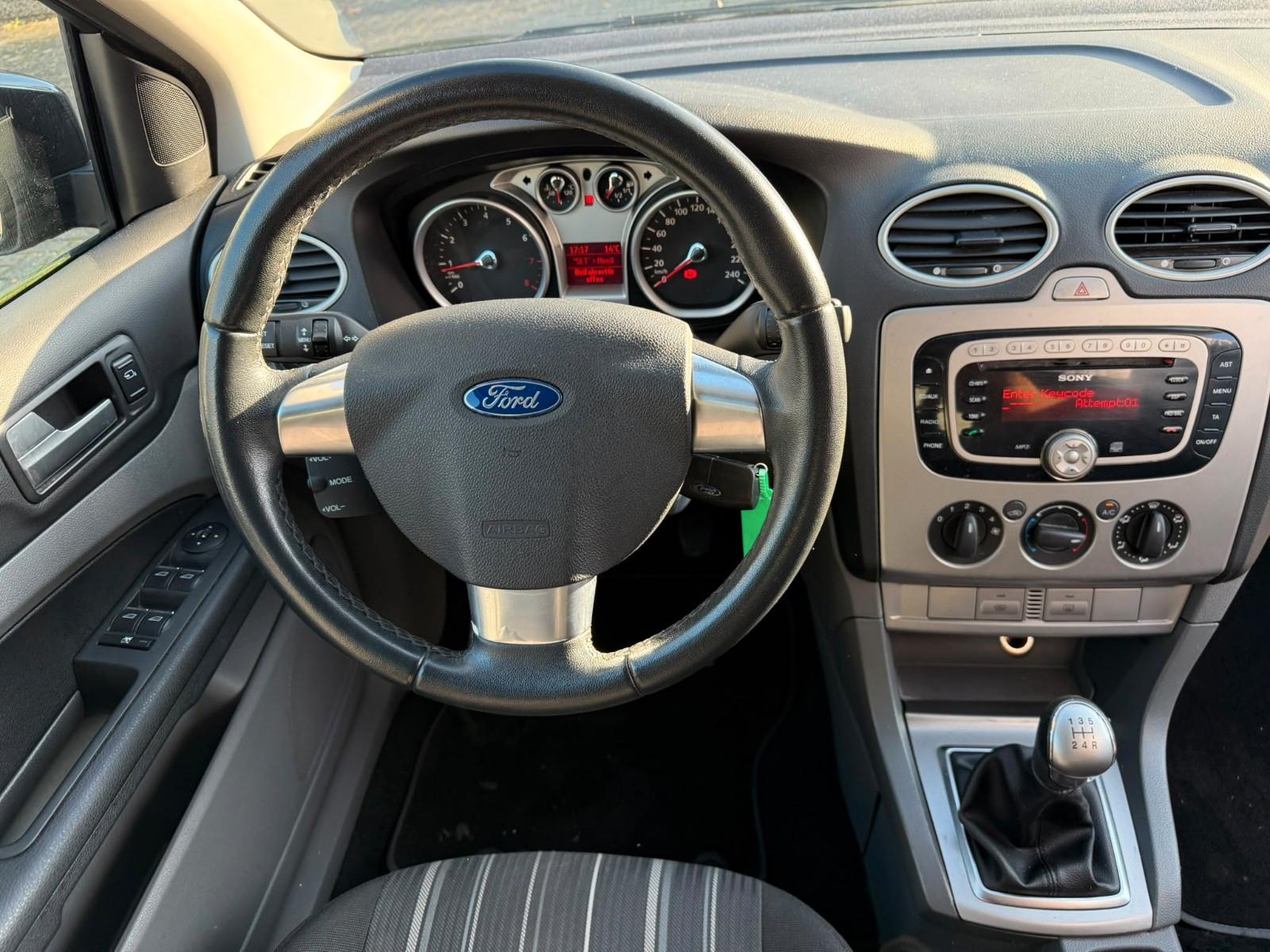 Ford Focus 2008 — photo 9