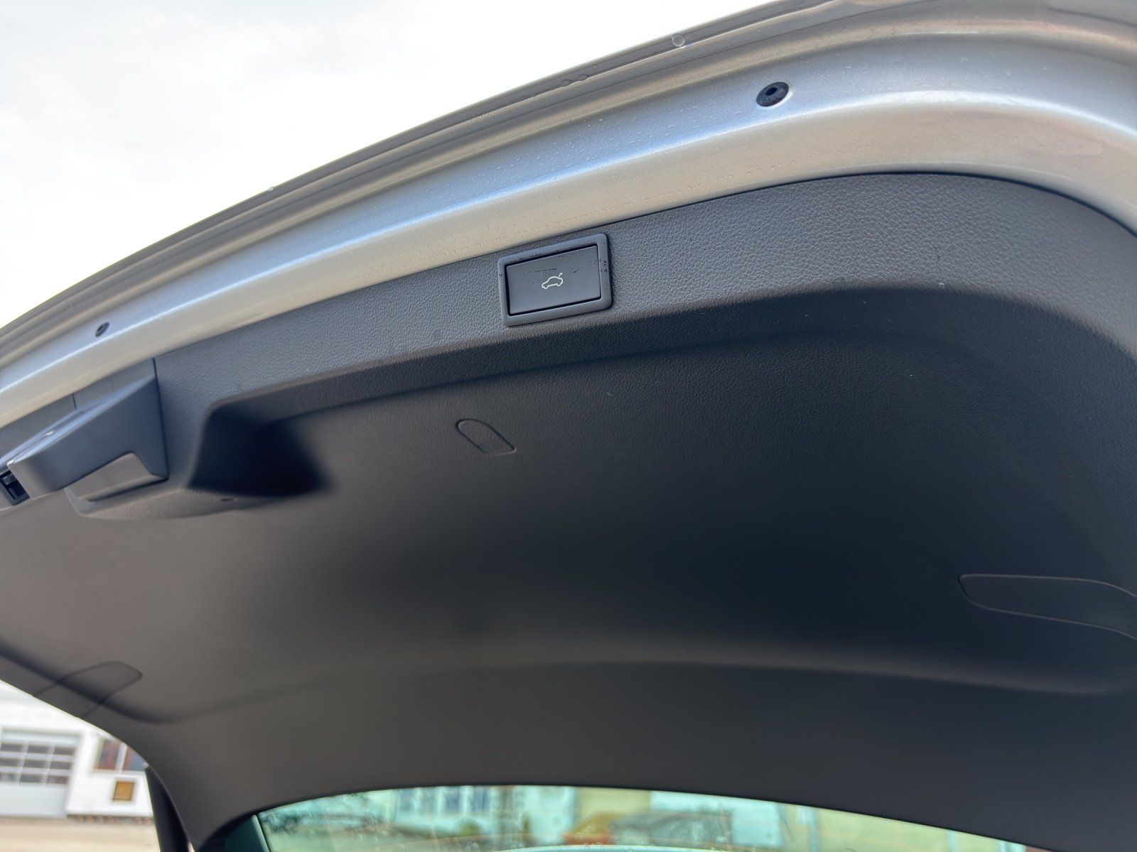 Fahrzeugabbildung SKODA Octavia Combi Selection 1,5 TSI mHEV 110 kW DSG