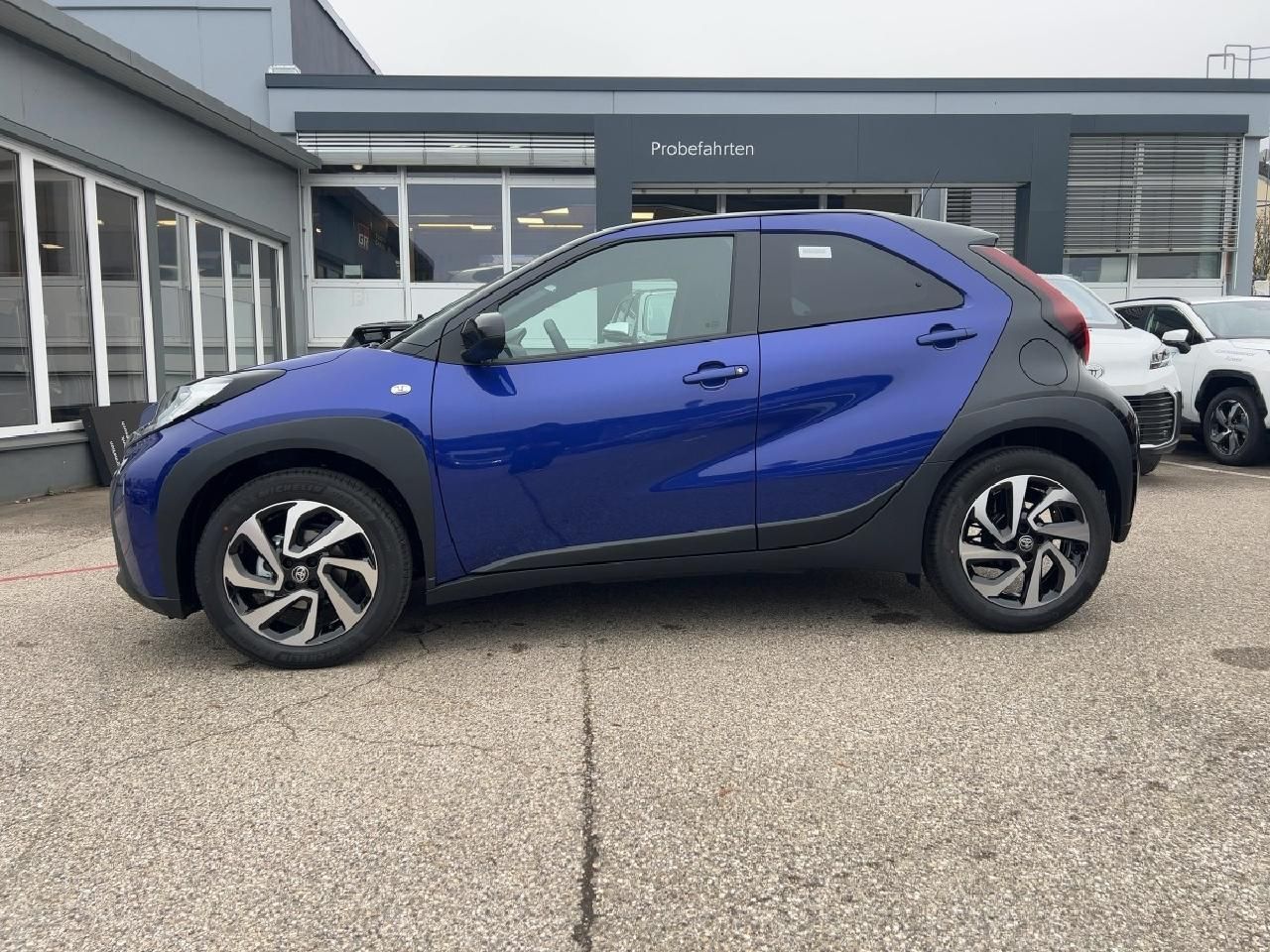 Fahrzeugabbildung Toyota Aygo X 1,0 Teamplayer