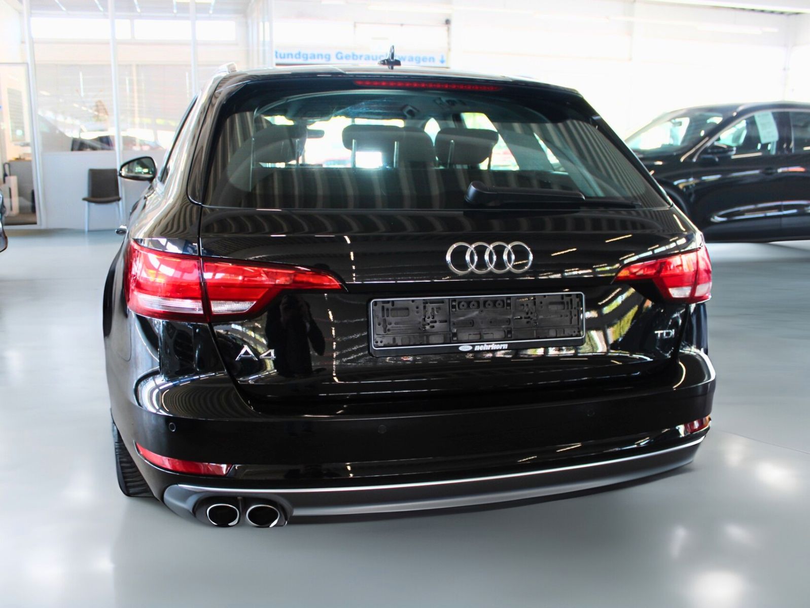 Fahrzeugabbildung Audi A4 2.0 TDI S tronic sport Avant NAVI XENON uvm.