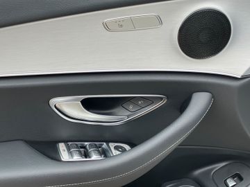 Mercedes E 300 - 6