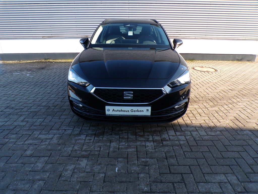 Fahrzeugabbildung SEAT Leon Sportstourer 1.5 eTSI DSG Road Edition