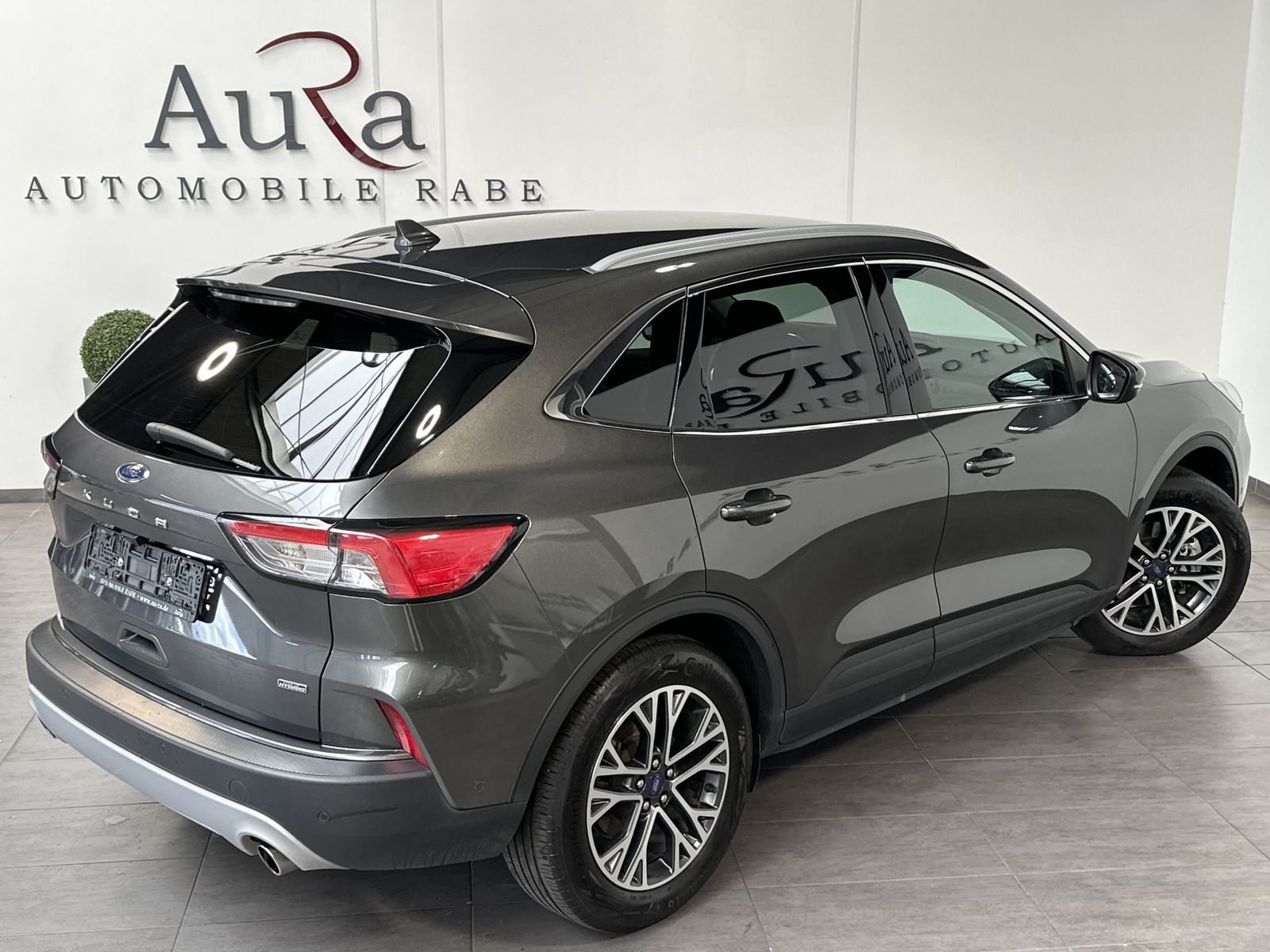 Fahrzeugabbildung Ford Kuga 2.5 Duratec PHEV Titanium X NAV+LED+AHK+B&O