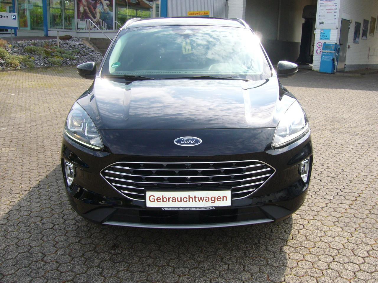 Ford Kuga Plug-In Hybrid Titanium AHK schwenkbar