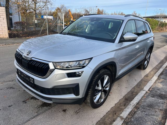 Skoda Kodiaq 2.0 TDI DSG*7Sitze*LED*ACC*LaneAssist*Kam