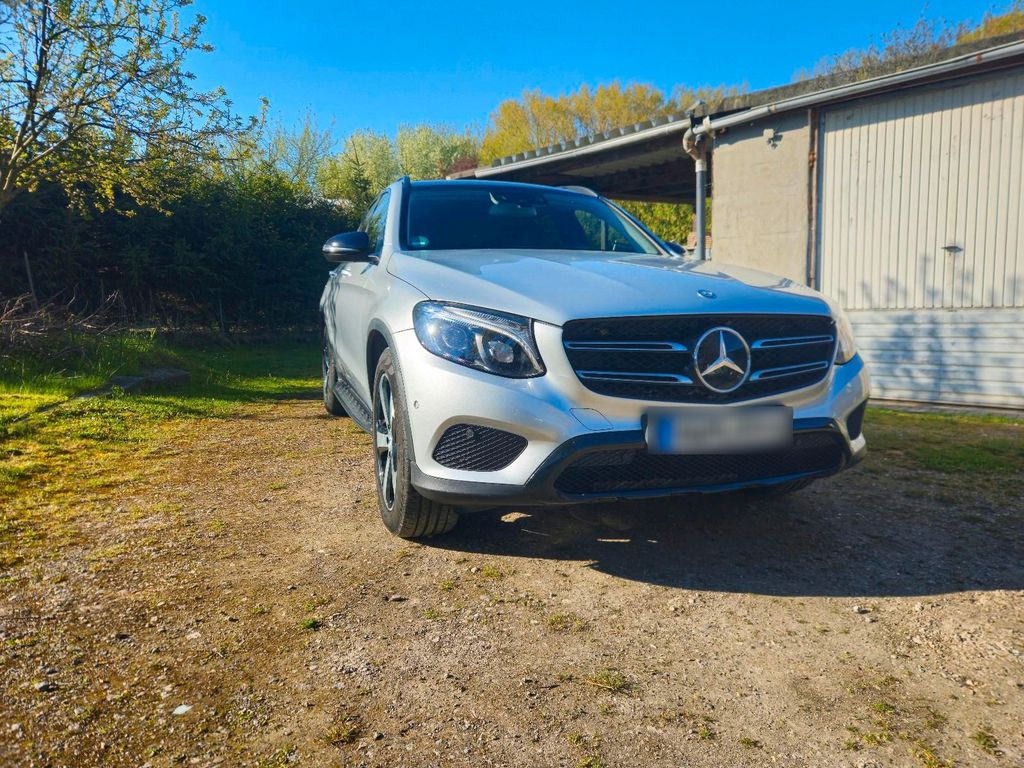 Image of Mercedes-Benz GLC 220