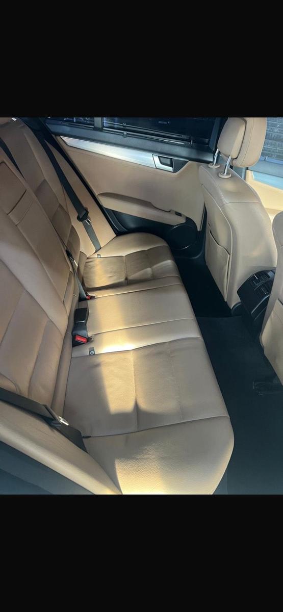 Mercedes-Benz C350 2012 — photo 7