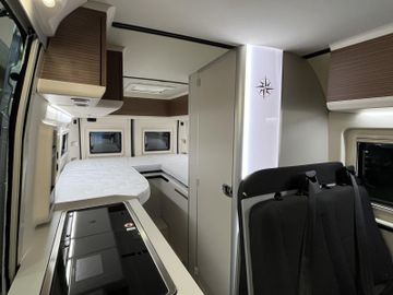 Westfalia Columbus 640 E 140 PS 8G  Zusatzbett SOLAR