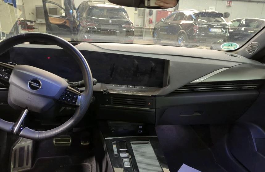 Fahrzeugabbildung Opel Astra L ST 1.5D ULTIMATE NAVI/LED/SPORT/VIRT/DAB