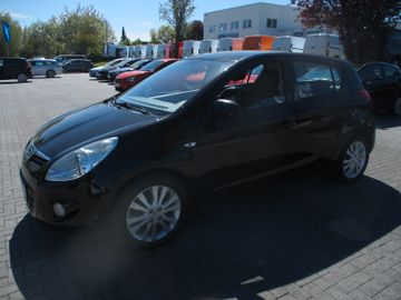 Hyundai i20 Style Allwetter + Klimaaut.+ Sitzh.