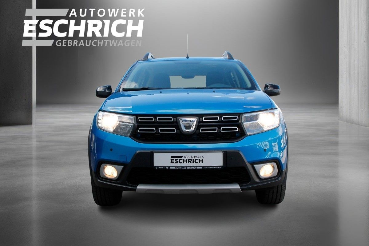 Fahrzeugabbildung Dacia Sandero Stepway Celebration