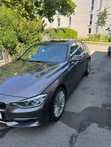 BMW 320d Luxury Line Luxury Line - BMW 320 Gebrauchtwagen in Augsburg