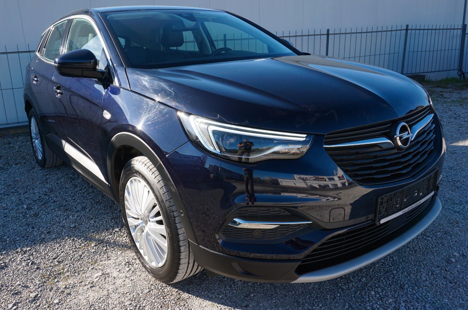 Fahrzeugabbildung Opel Grandland X T.Leder,Navi,Kamera,Bi-LED,SR+WR,AHK
