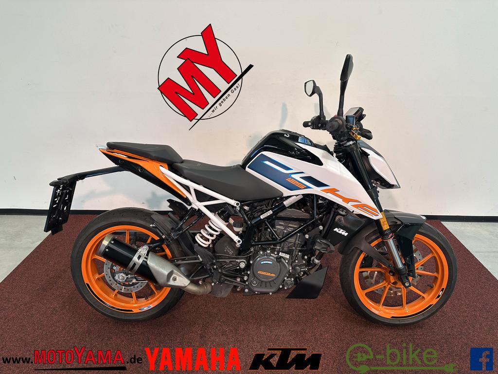 KTM 125 DUKE mit WENIG KILOMETERN!