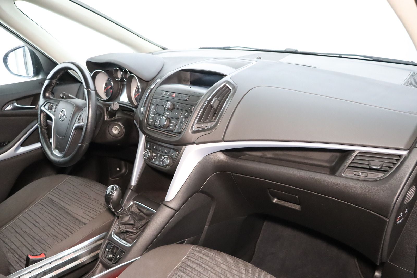 Fahrzeugabbildung Opel Zafira Tourer 1.4 Turbo Style * Sitzhzg. * PDC *