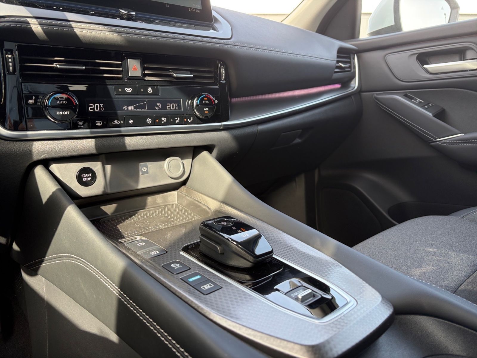 Fahrzeugabbildung Nissan Qashqai 1.5 VC-T N-Connecta e-Power*Navi*SHZ*360