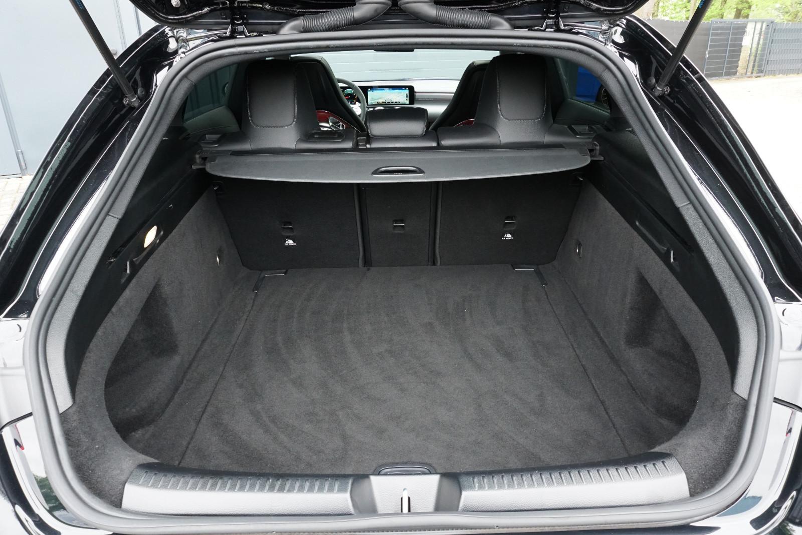 Mercedes-Benz CLA 35 AMG 4M Editio55 AERO PANO RFK Performance
