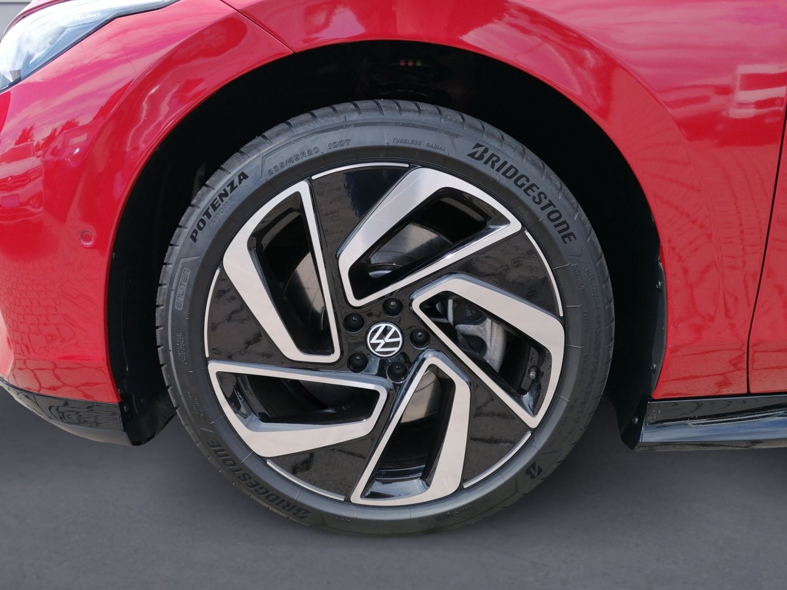 ID.7 Tourer GTX PANO+WÄRMEPUMPE+MASSAGE+KAMERA