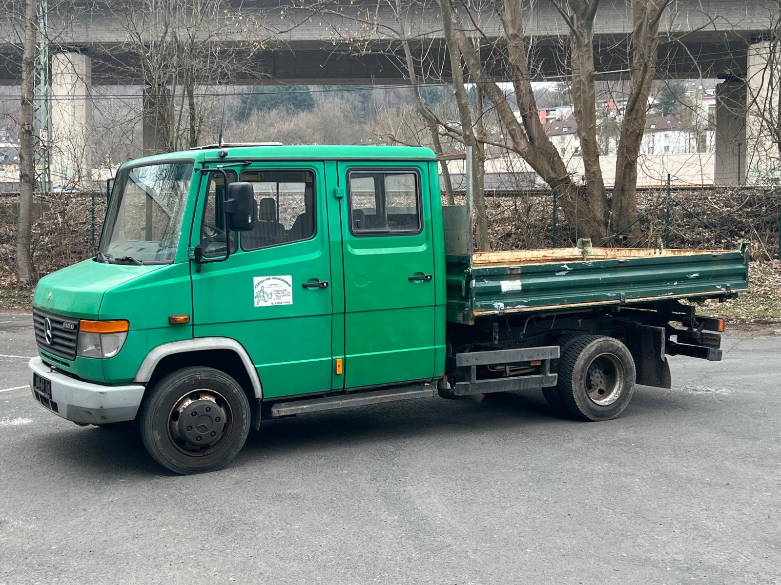 Mercedes-Benz Vario 818 D Doka-Kipper AHK