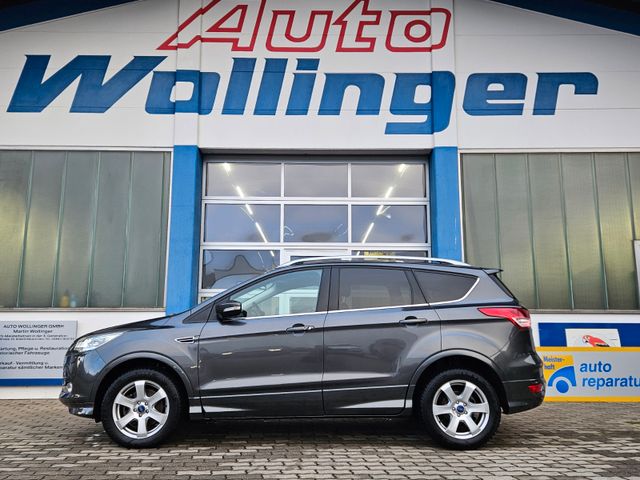 Ford Kuga Titanium Plus / Allrad / Pano Dach