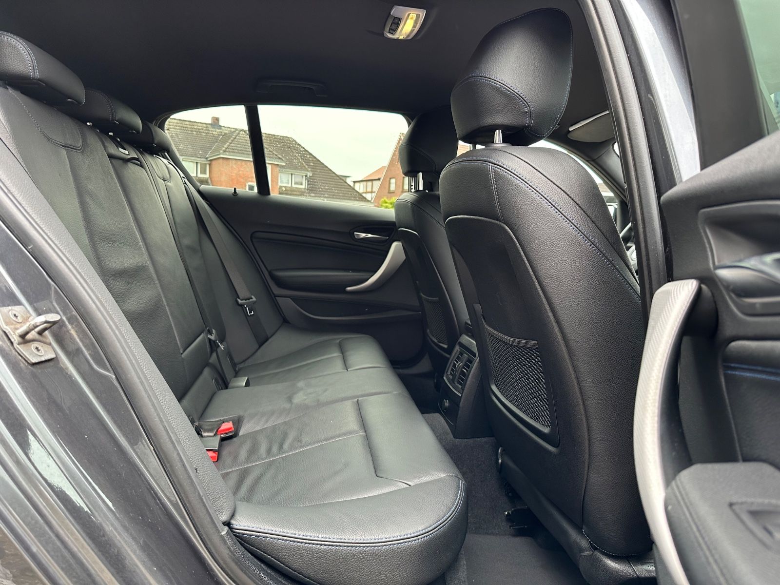 Fahrzeugabbildung BMW 125 i Edition M Sport Shadow LED/Navi/Leder/PDC