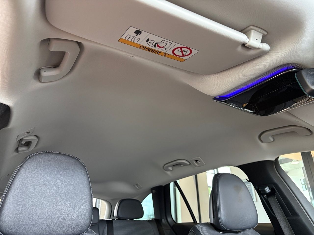 Fahrzeugabbildung Mercedes-Benz C 180 T AVANTG+AHK+TOTWIN+LHZ+KEYL+CARPL+AMBIEN+