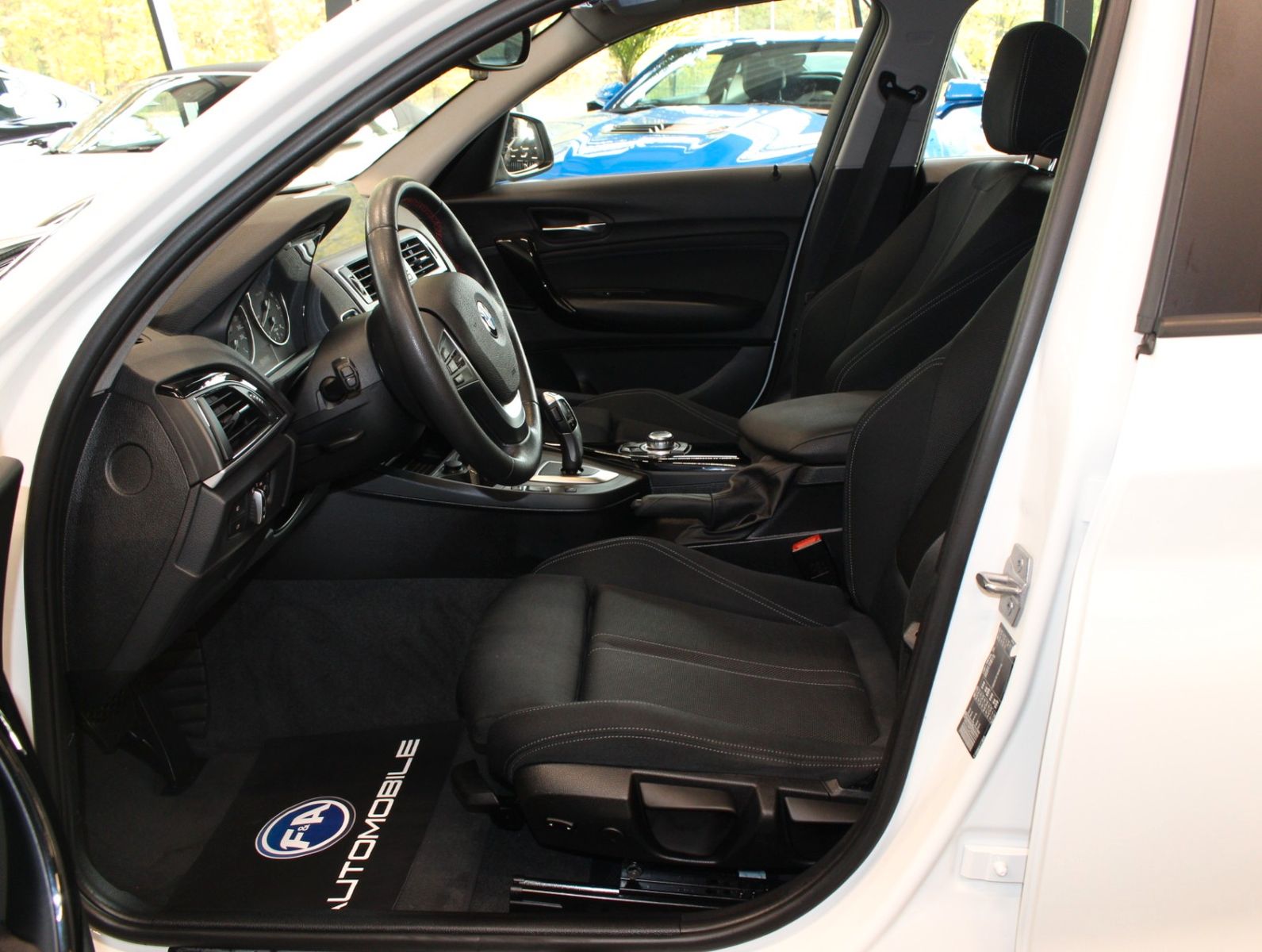 Fahrzeugabbildung BMW 118 i Sport Line 1.Hand*LED*Navi*TOP