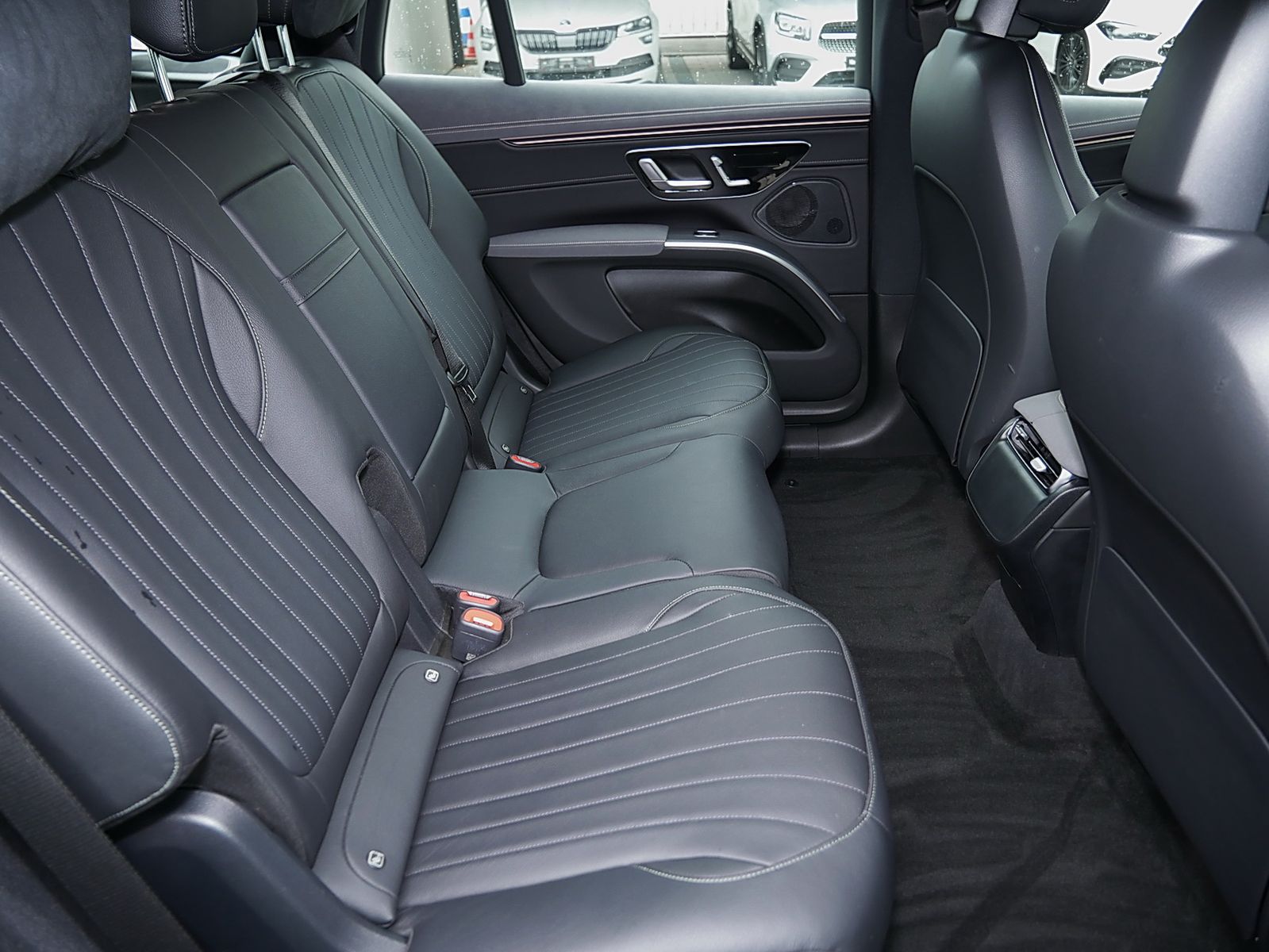 Mercedes-Benz EQS 580 4MATIC SUV MBUX Ambiente Fahrassist LED foto 7
