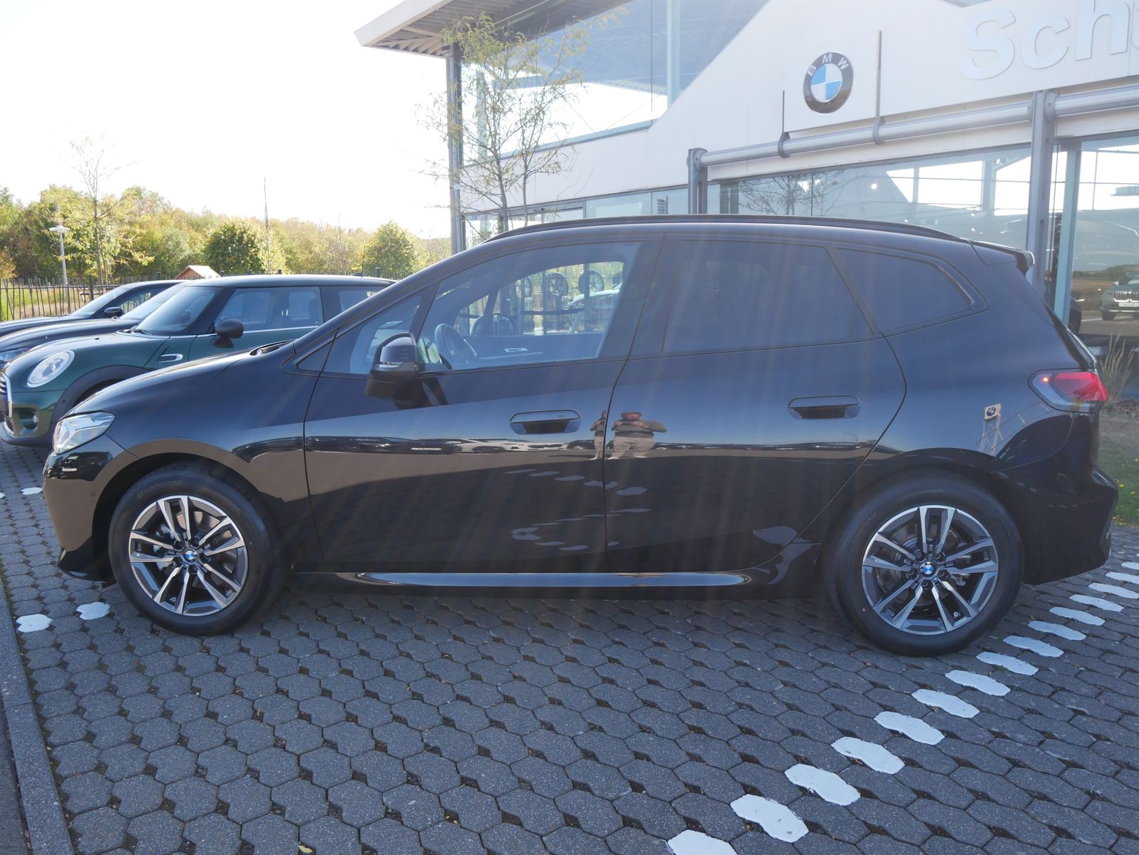 BMW 220i Active Tourer M-Sport A-LED AHK PA SHZ foto 4