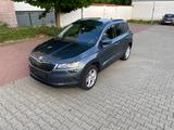 Skoda Karoq 1.6 TDI Automatik/Kamera/Großes Navi/ACC - Skoda Karoq in Frankfurt (Main)