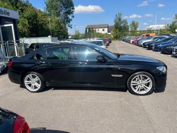 BMW 750 - 7