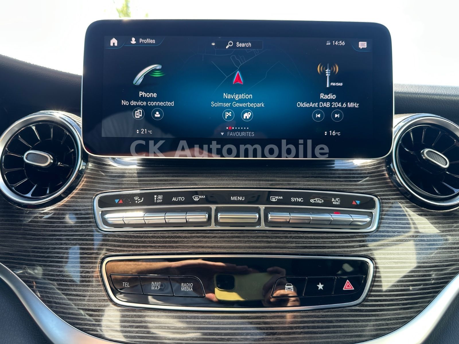 Fahrzeugabbildung Mercedes-Benz V250d AVANTGARDE EDITION 4MATIC lang/7 Sitze