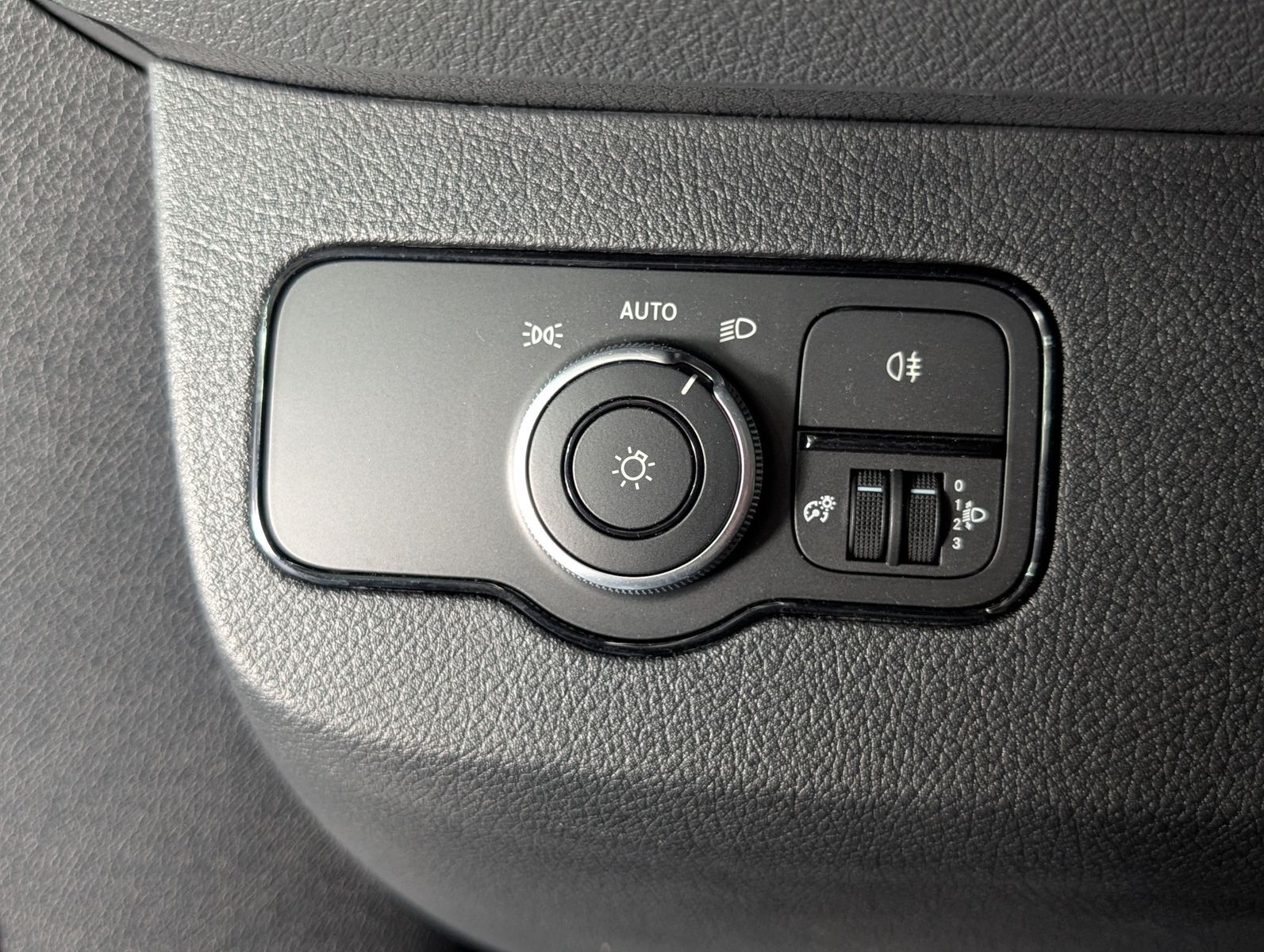 Fahrzeugabbildung Mercedes-Benz Sprinter III 311 2.0 CDI L2 MBUX KAM APP