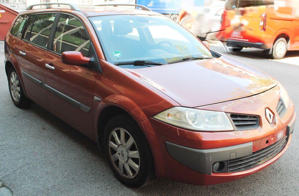 Renault Megane 2006 — вигляд ззаду
